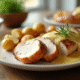 Filet de dinde au four tranché avec sauce moutarde et pommes de terre